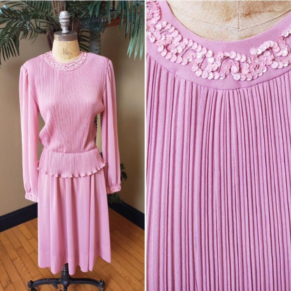 Vintage dusty pink pleats dress
